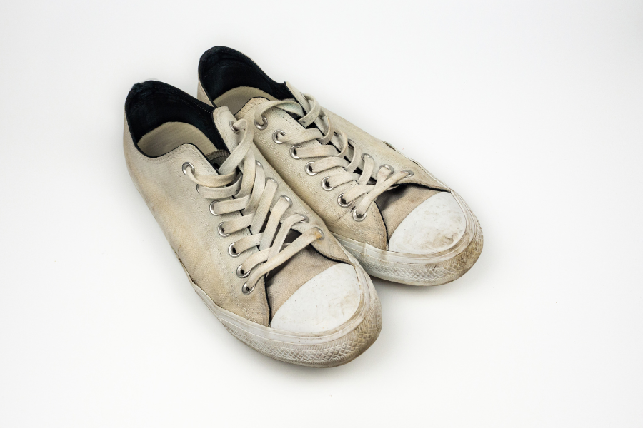 How-to-Clean-White-Shoes-at-Home